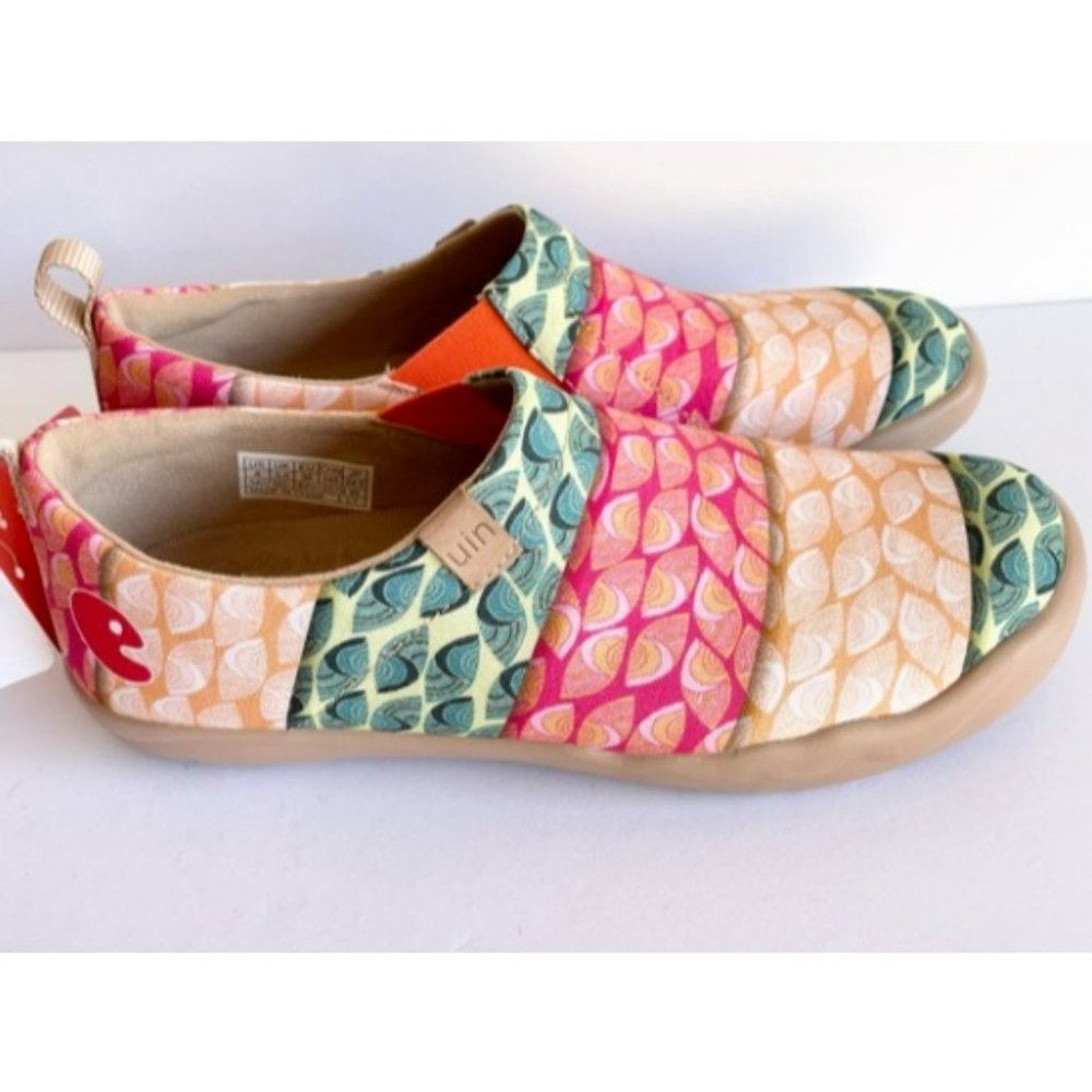 NWT UIN Slip On Shoes Canvas Comfortable Loafers Womens Bodhi Leaf - Picture 2 of 5